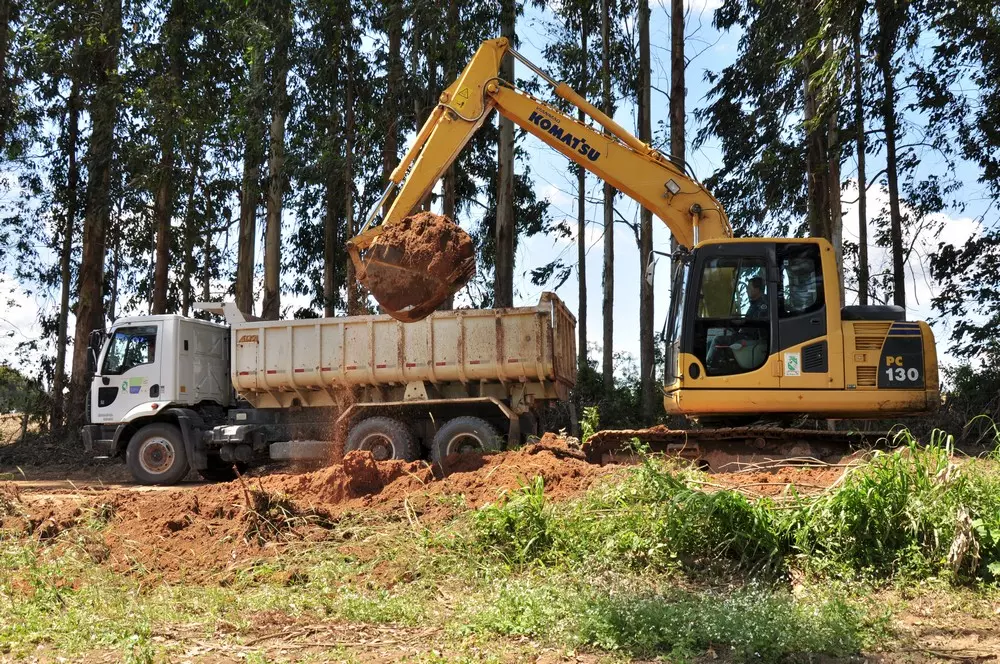 Prefeitura de Rio Negro realiza importantes obras no interior